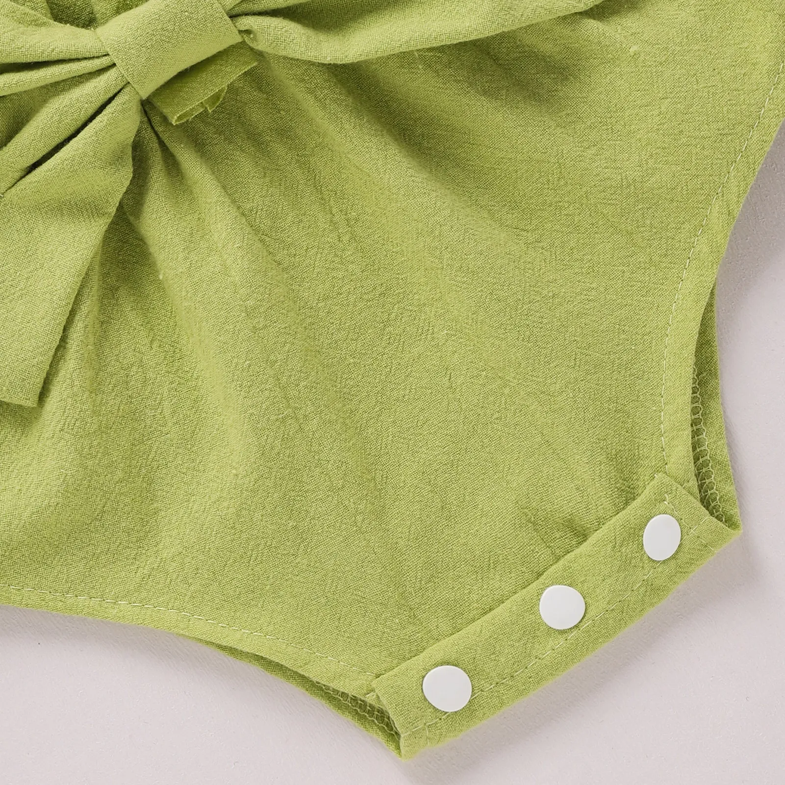 100% Cotton Solid Bowknot Decor Long-sleeve Baby Romper