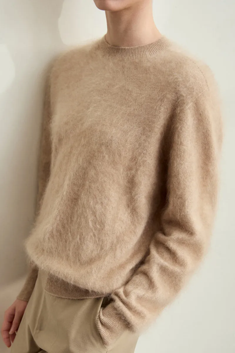 Brushed Cashmere Seamless Knit Crewneck Sweater