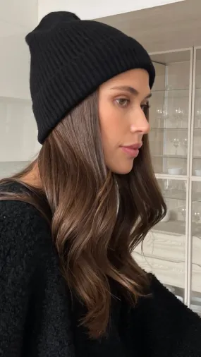 JANA KNITTED RIBBED HAT - BLACK