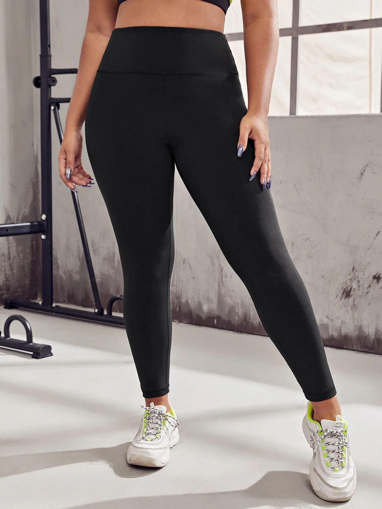 Plain Criss Cross High Waist Cropped Plus Size Sports Leggings & Pants