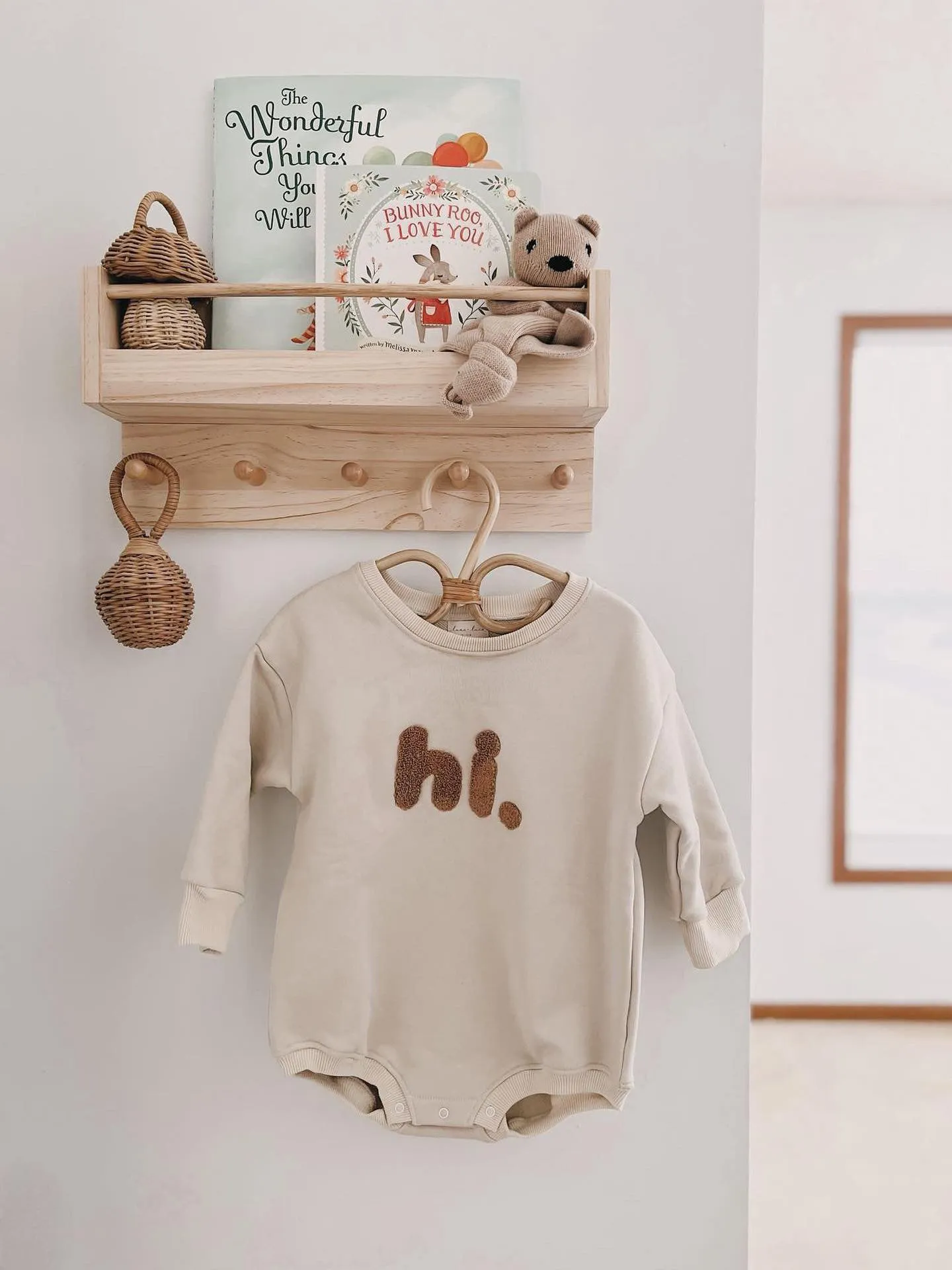 "hi." Bubble Romper