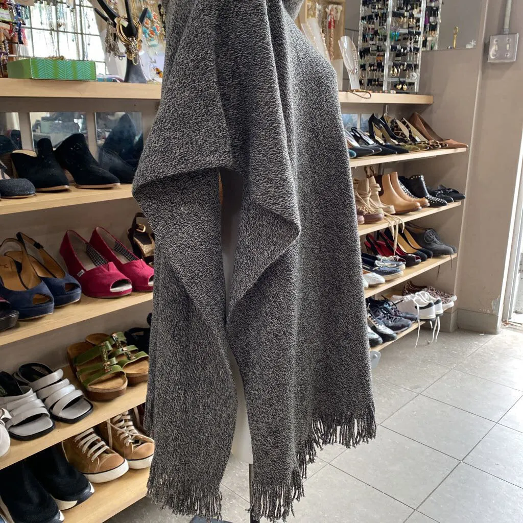 Roots Cabin Poncho NWT O/S