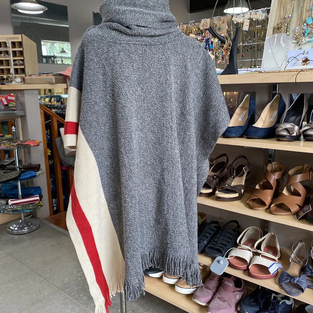 Roots Cabin Poncho NWT O/S