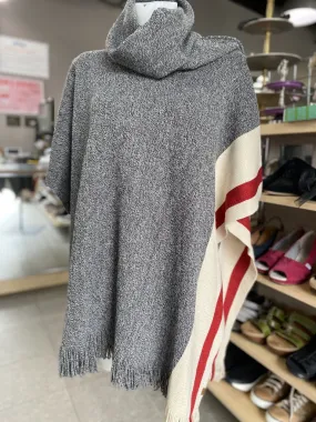 Roots Cabin Poncho NWT O/S