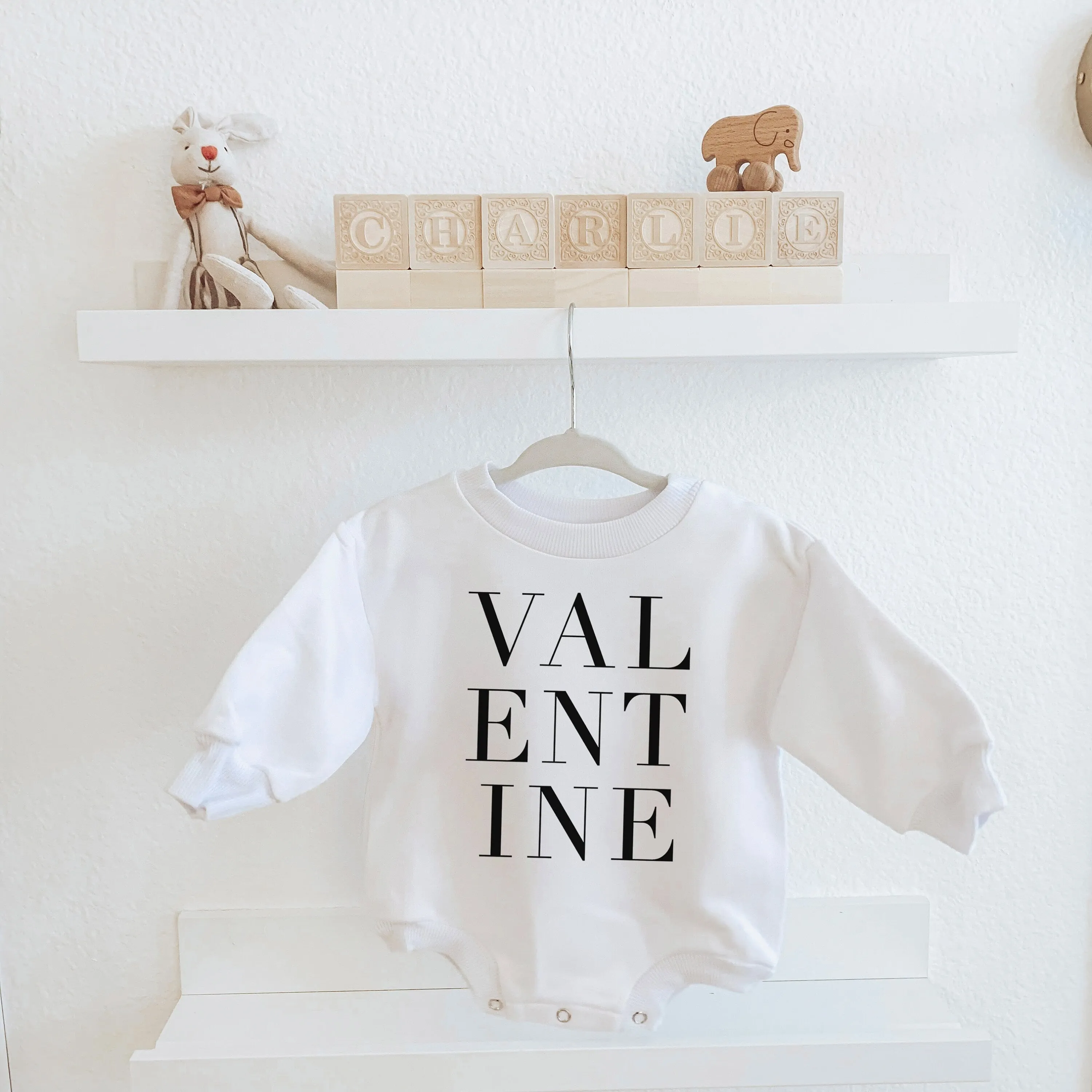 Valentine's baby outfit, Valentine's Day, Baby Valentine's Day baby sweatshirt Unisex, Bubble Romper, Valentine, Cream monochrome Valentine
