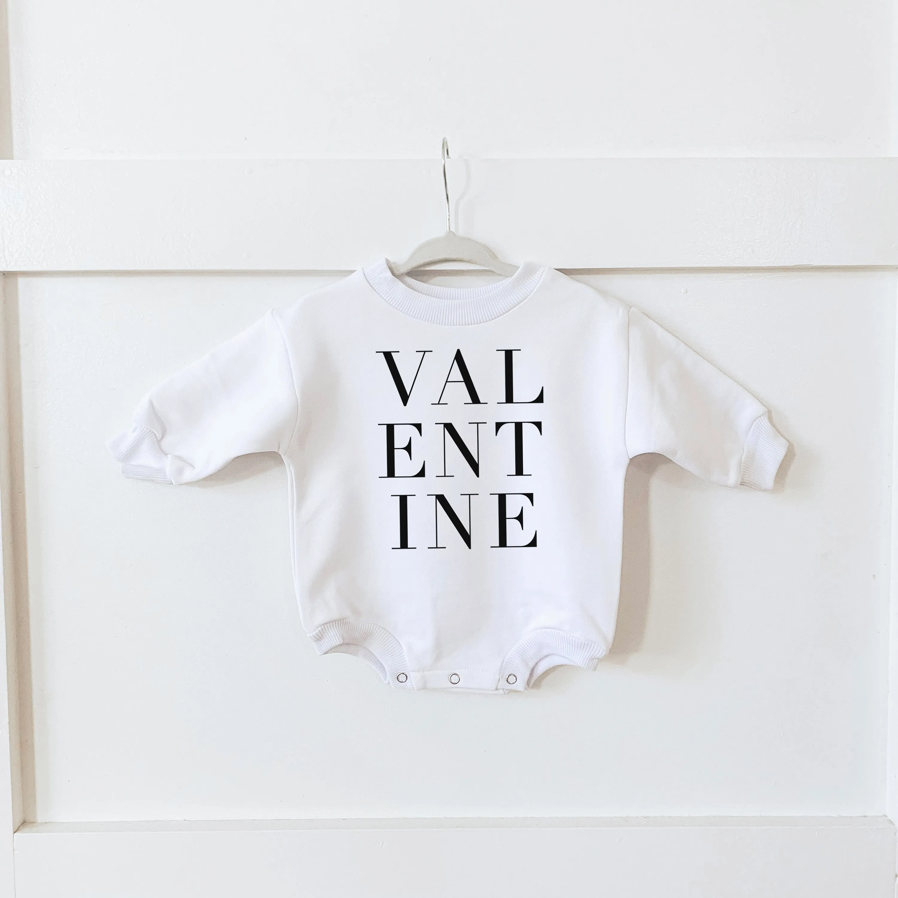 Valentine's baby outfit, Valentine's Day, Baby Valentine's Day baby sweatshirt Unisex, Bubble Romper, Valentine, Cream monochrome Valentine