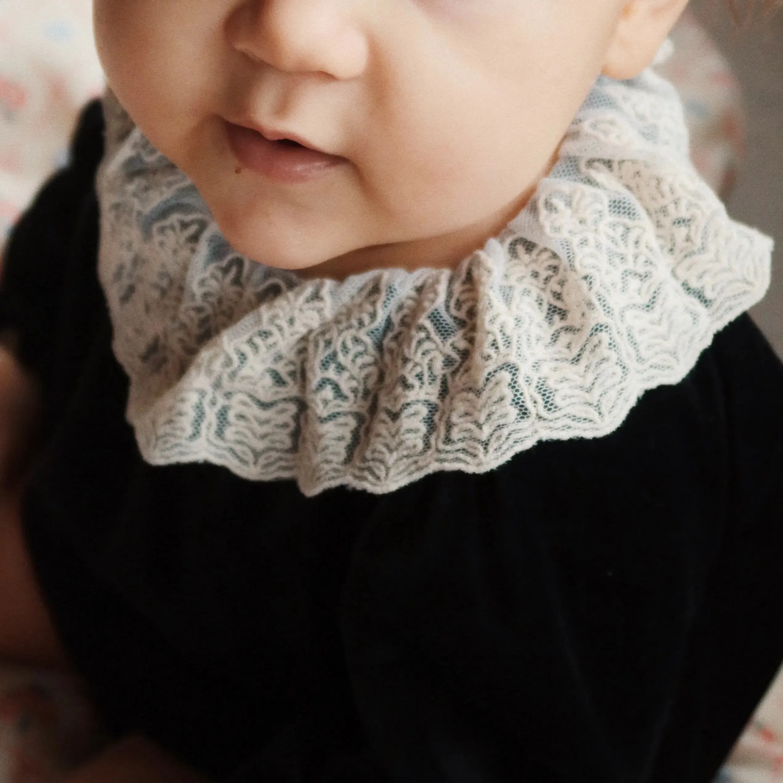 Venola Lace Collared Velvet Baby Romper (Black)